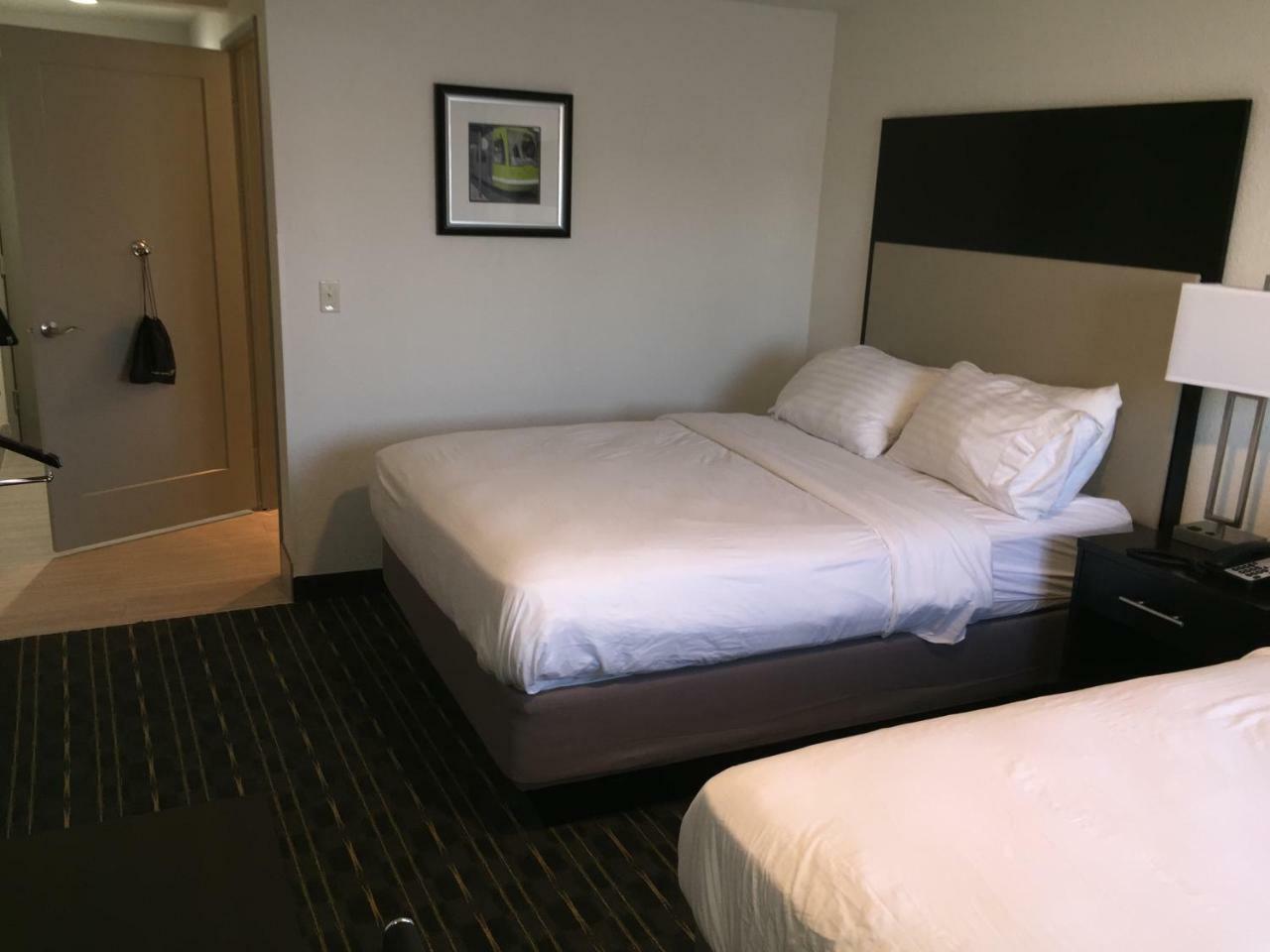 Comfort Inn & Suites Tigard Near Washington Square Ngoại thất bức ảnh